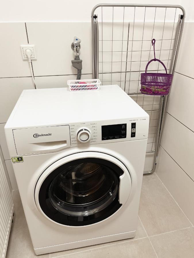 Bohnapartments Elisa - Wohlfuehlapartment Mit 2 Gratis Parkplaetzen Und 3 Schlafzimmern - Wlan - Vollausstattung Erfurt Extérieur photo