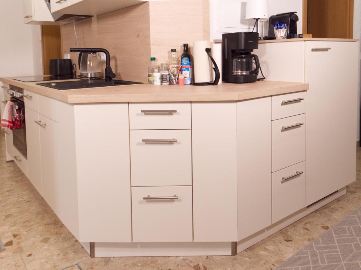 Bohnapartments Elisa - Wohlfuehlapartment Mit 2 Gratis Parkplaetzen Und 3 Schlafzimmern - Wlan - Vollausstattung Erfurt Extérieur photo