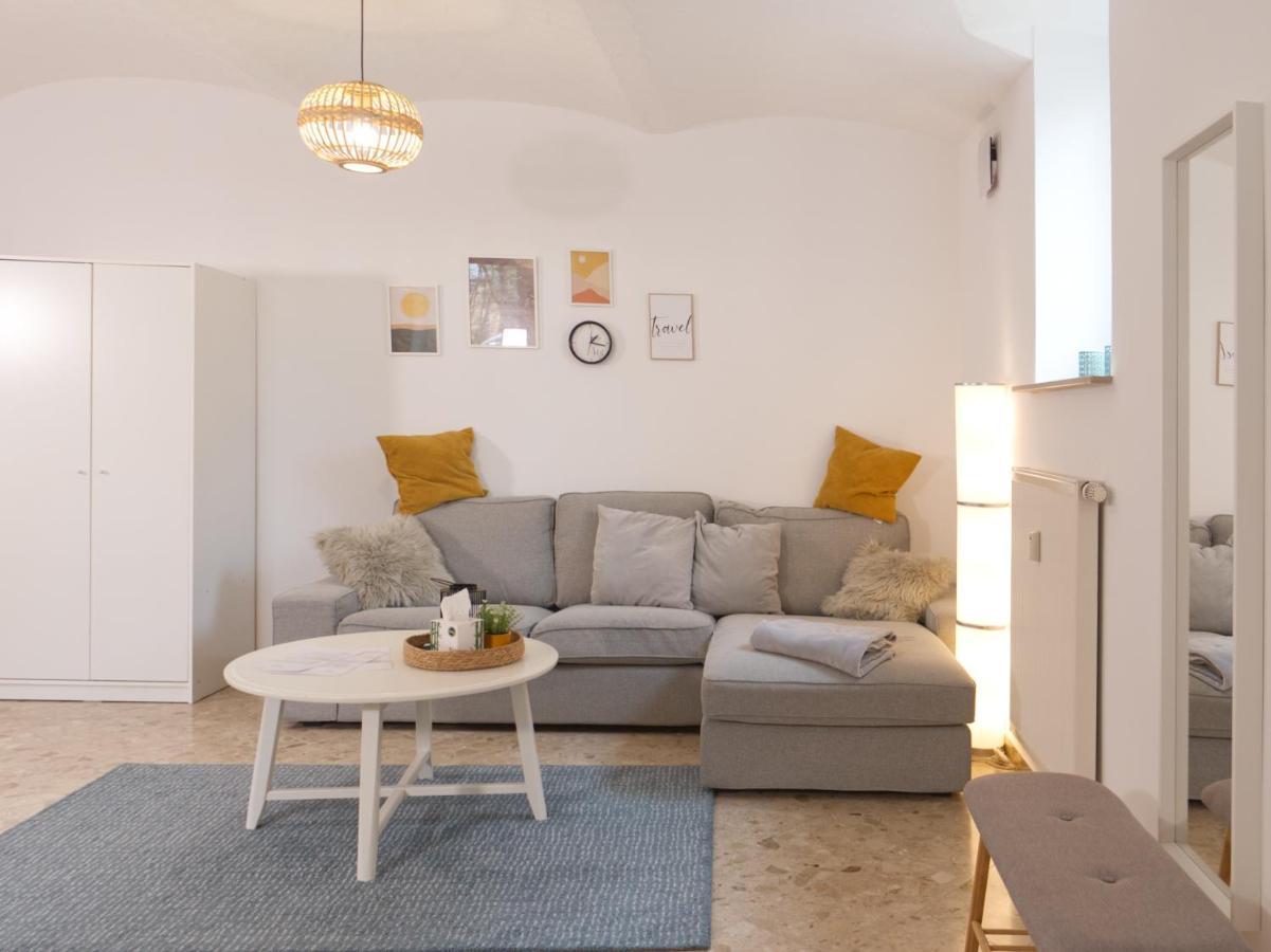 Bohnapartments Elisa - Wohlfuehlapartment Mit 2 Gratis Parkplaetzen Und 3 Schlafzimmern - Wlan - Vollausstattung Erfurt Extérieur photo