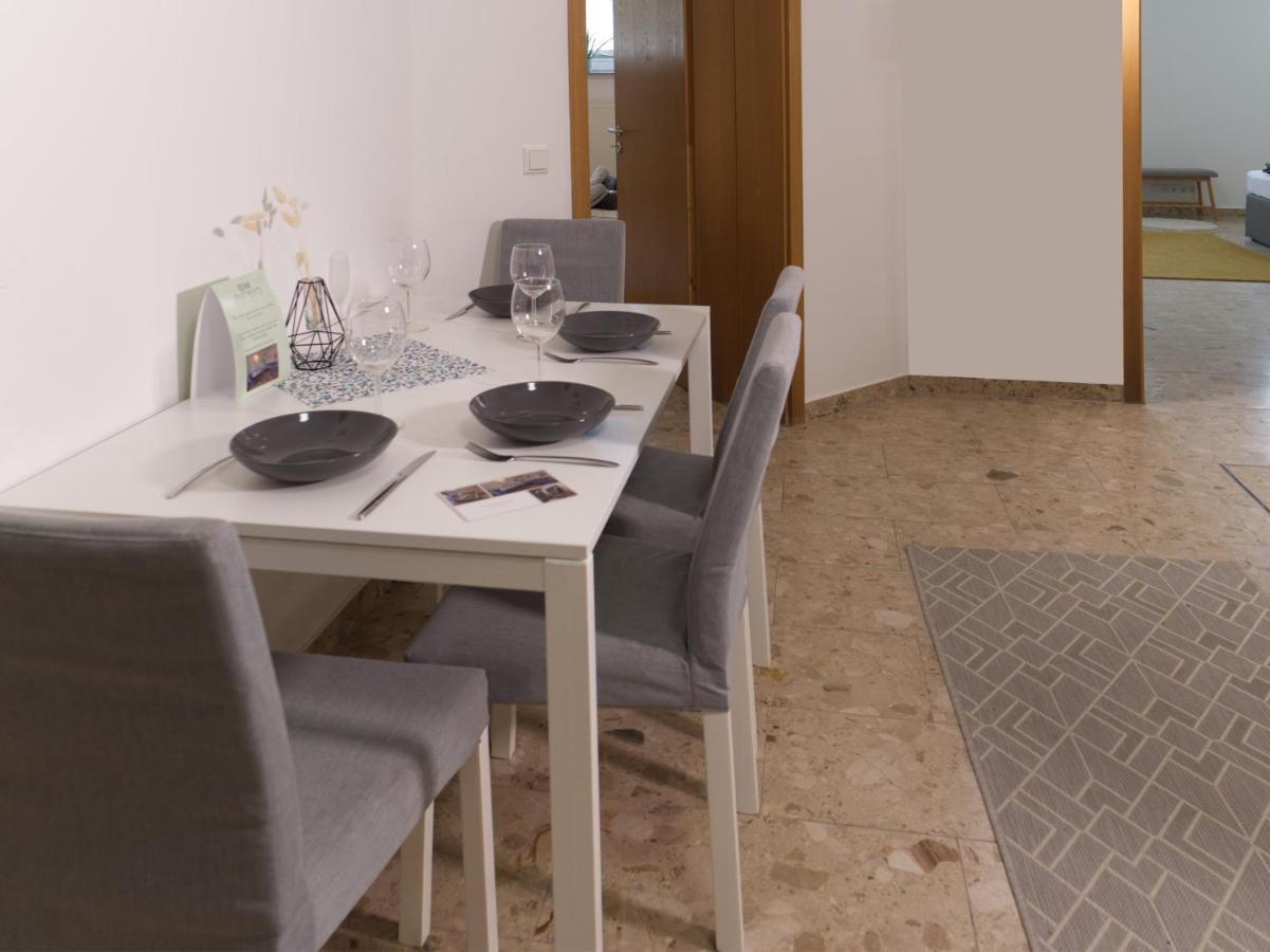 Bohnapartments Elisa - Wohlfuehlapartment Mit 2 Gratis Parkplaetzen Und 3 Schlafzimmern - Wlan - Vollausstattung Erfurt Extérieur photo