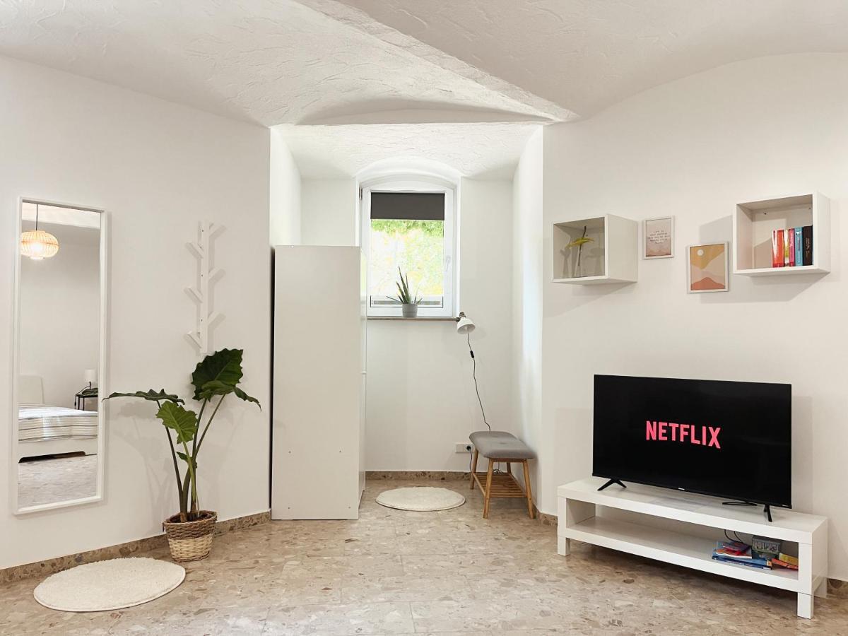 Bohnapartments Elisa - Wohlfuehlapartment Mit 2 Gratis Parkplaetzen Und 3 Schlafzimmern - Wlan - Vollausstattung Erfurt Extérieur photo